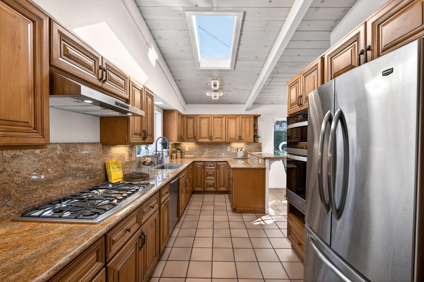 Detail Gallery Image 14 of 52 For 1122 Presidio Blvd, Pacific Grove,  CA 93950 - 3 Beds | 2 Baths