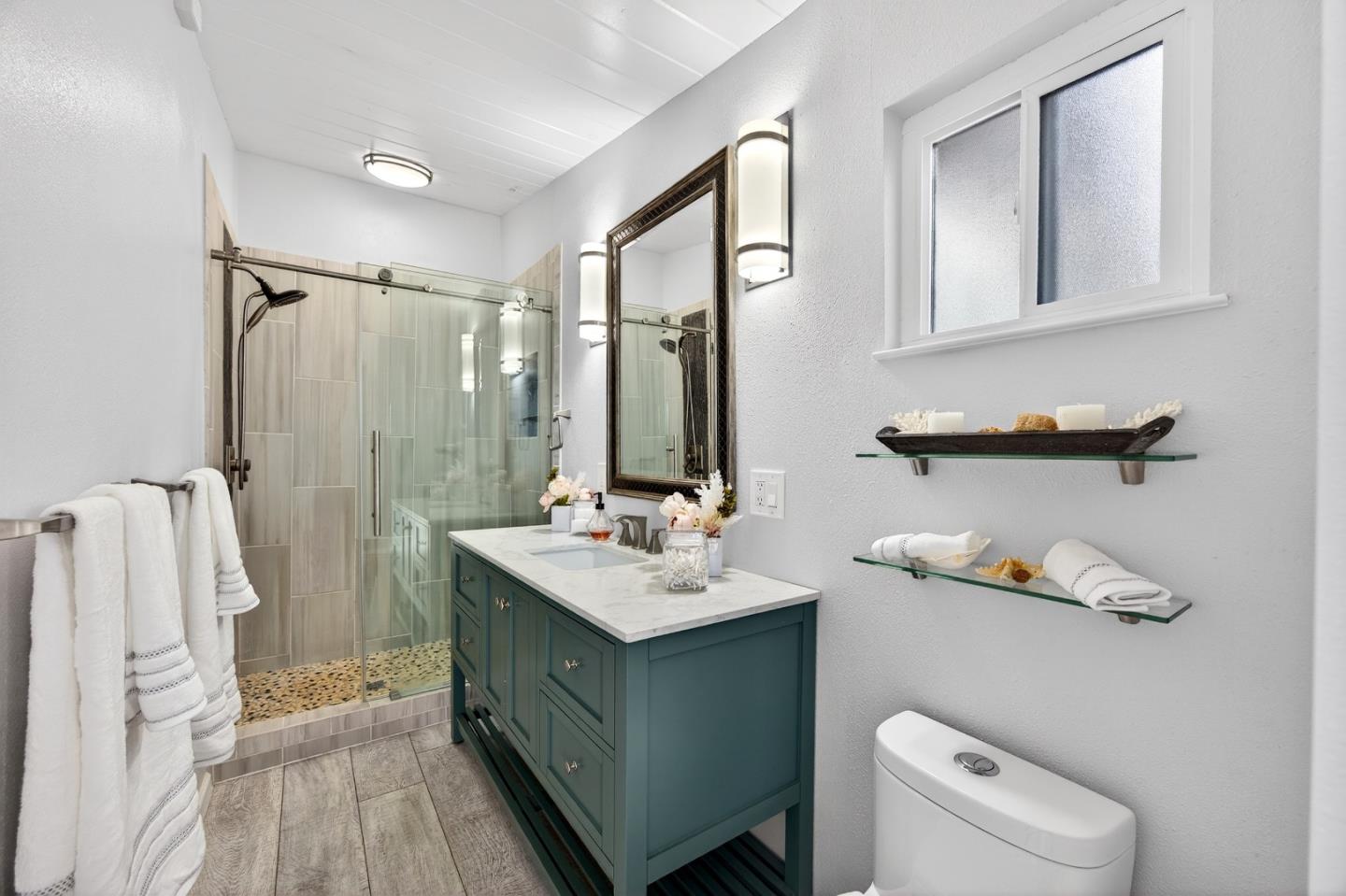 Detail Gallery Image 22 of 52 For 1122 Presidio Blvd, Pacific Grove,  CA 93950 - 3 Beds | 2 Baths