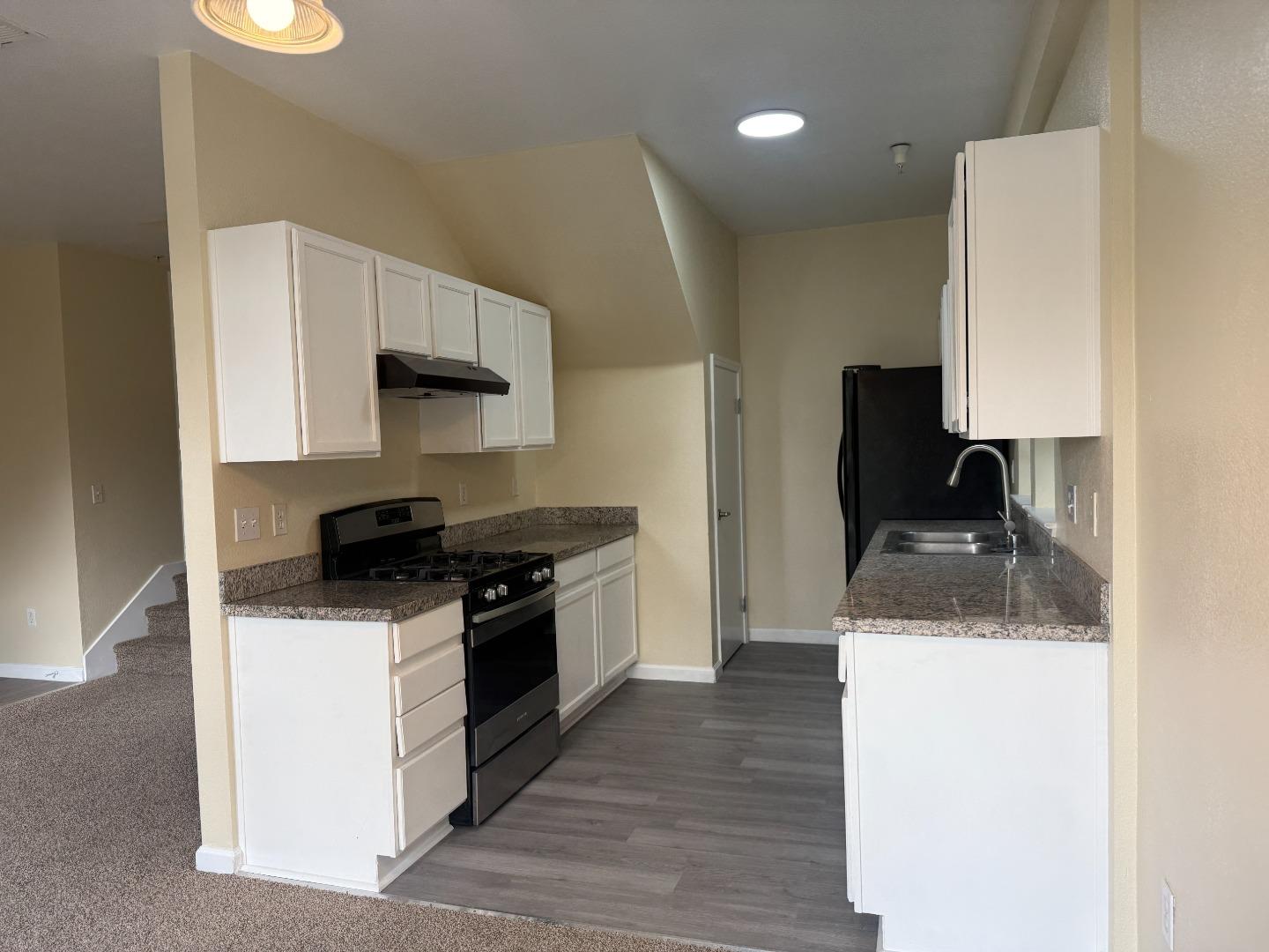 Detail Gallery Image 4 of 11 For 225 Pacifica Blvd #204,  Watsonville,  CA 95076 - 2 Beds | 1/1 Baths