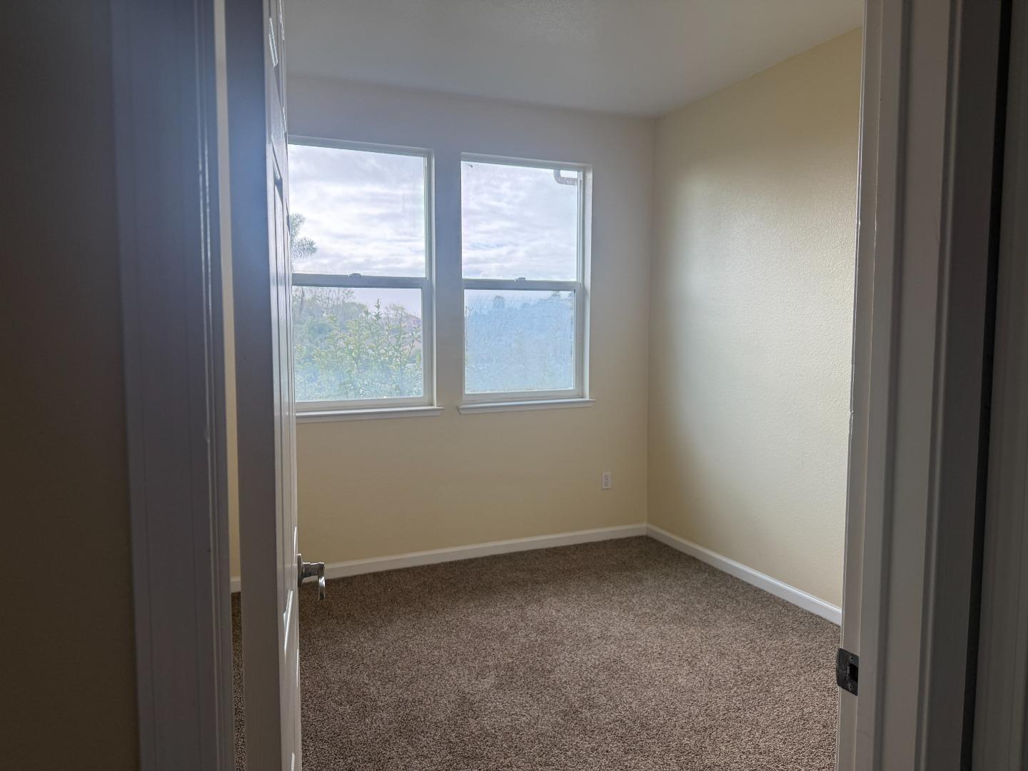 Detail Gallery Image 8 of 11 For 225 Pacifica Blvd #204,  Watsonville,  CA 95076 - 2 Beds | 1/1 Baths
