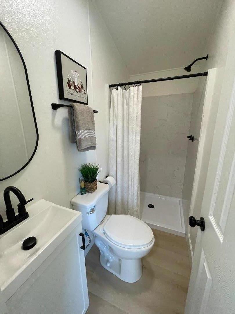 Detail Gallery Image 8 of 22 For 3499 E Bayshore Rd #112,  Redwood City,  CA 94063 - 2 Beds | 2 Baths