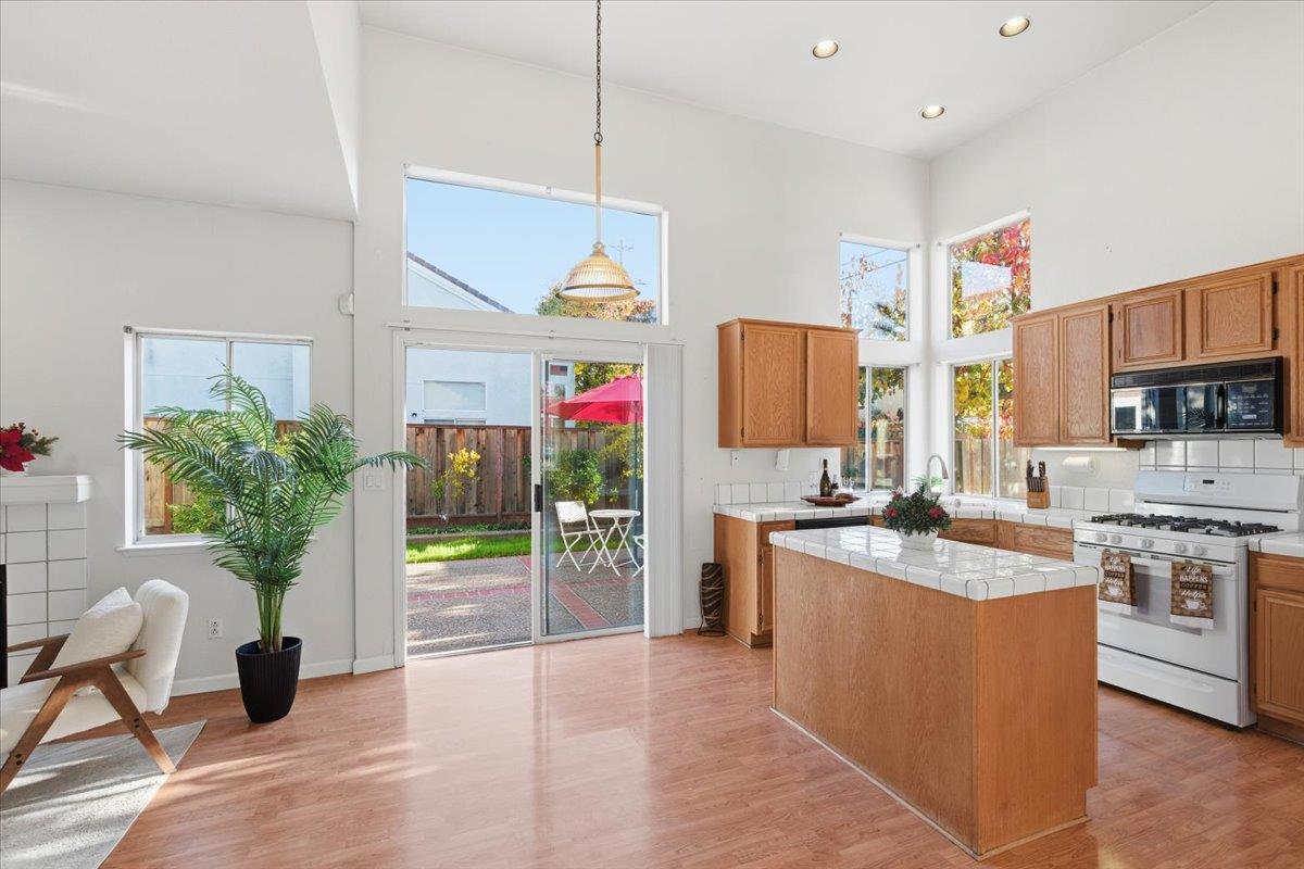 Detail Gallery Image 11 of 51 For 29273 Chance St, Hayward,  CA 94544 - 4 Beds | 3 Baths