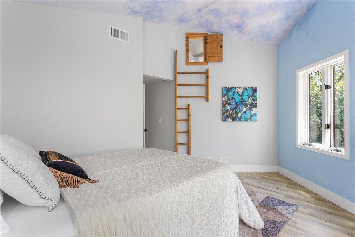 Detail Gallery Image 17 of 35 For 14275 Saratoga Ave, Saratoga,  CA 95070 - 7 Beds | 4 Baths