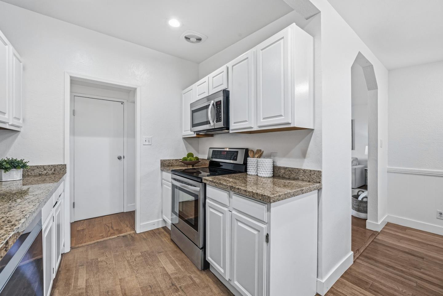 Detail Gallery Image 15 of 47 For 2338 Menzel Pl, Santa Clara,  CA 95050 - 3 Beds | 2 Baths