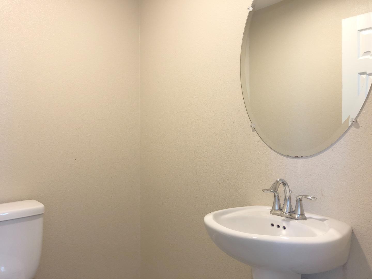 Detail Gallery Image 10 of 12 For 1502 Mccandless Dr, Milpitas,  CA 95035 - 2 Beds | 2/1 Baths