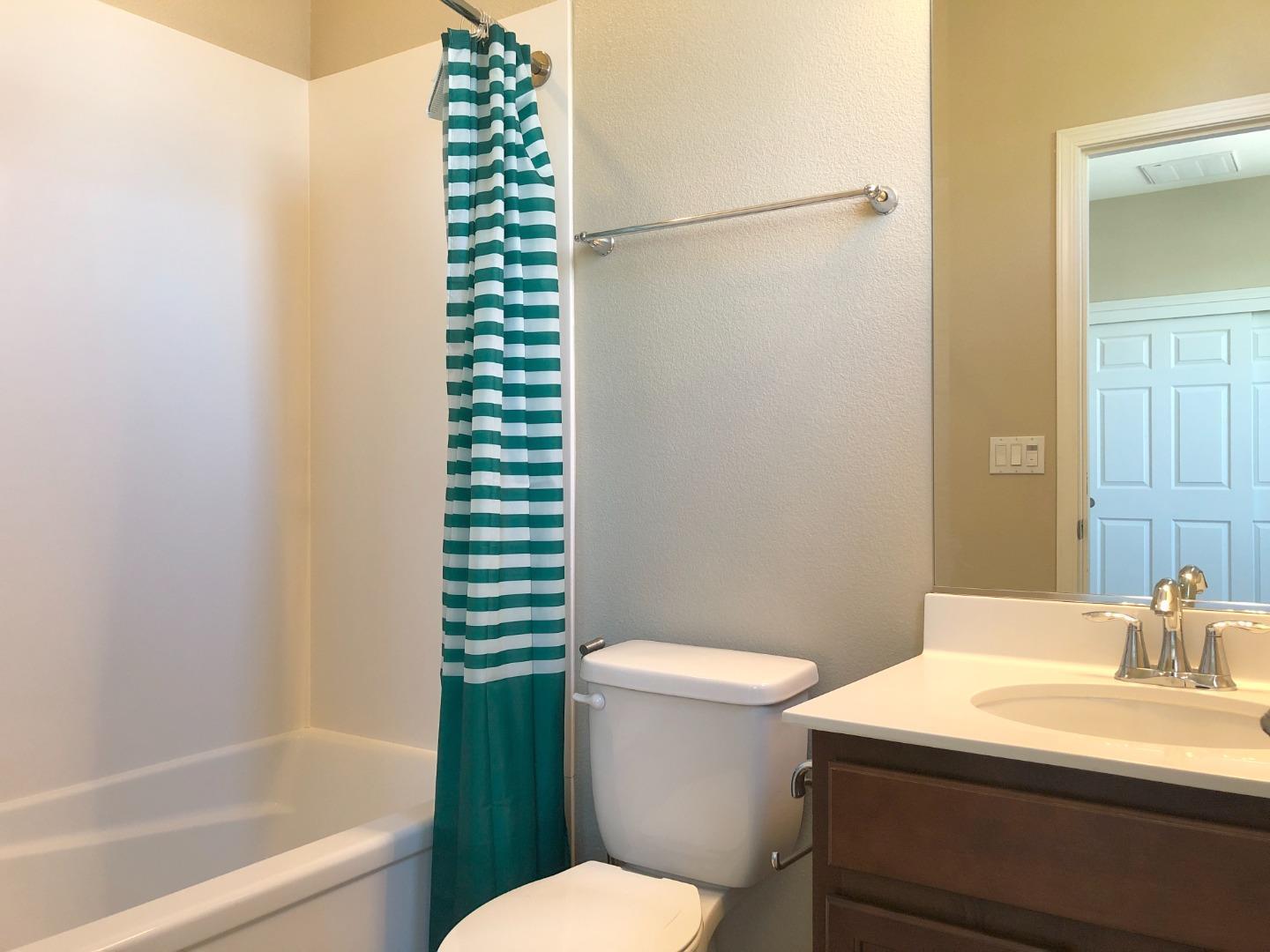 Detail Gallery Image 8 of 12 For 1502 Mccandless Dr, Milpitas,  CA 95035 - 2 Beds | 2/1 Baths