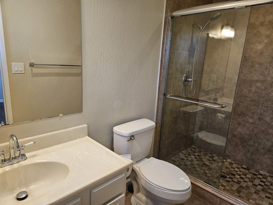 Detail Gallery Image 10 of 16 For 808 Moraga Dr, Mountain View,  CA 94041 - 2 Beds | 2 Baths