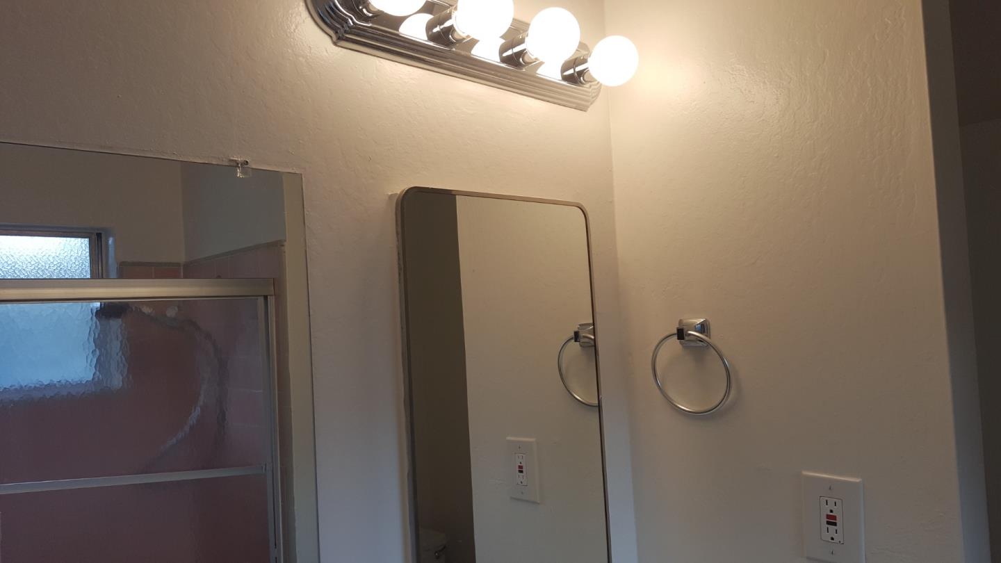Detail Gallery Image 8 of 8 For Norfolk St,  San Mateo,  CA 94401 - 1 Beds | 1 Baths