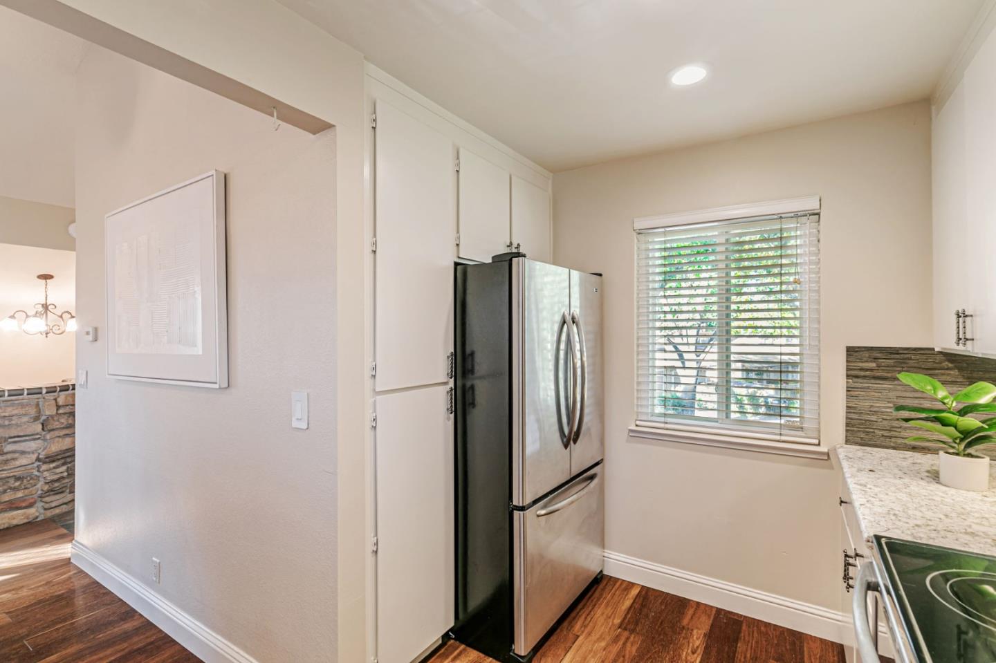 Detail Gallery Image 12 of 27 For 2128 Canoas Garden Ave #D,  San Jose,  CA 95125 - 2 Beds | 1/1 Baths