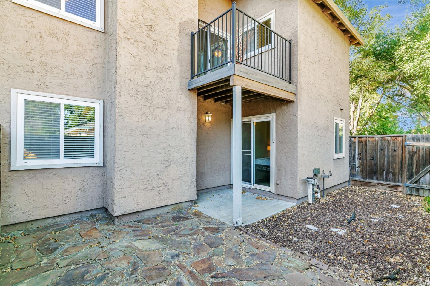 Detail Gallery Image 25 of 27 For 2128 Canoas Garden Ave #D,  San Jose,  CA 95125 - 2 Beds | 1/1 Baths