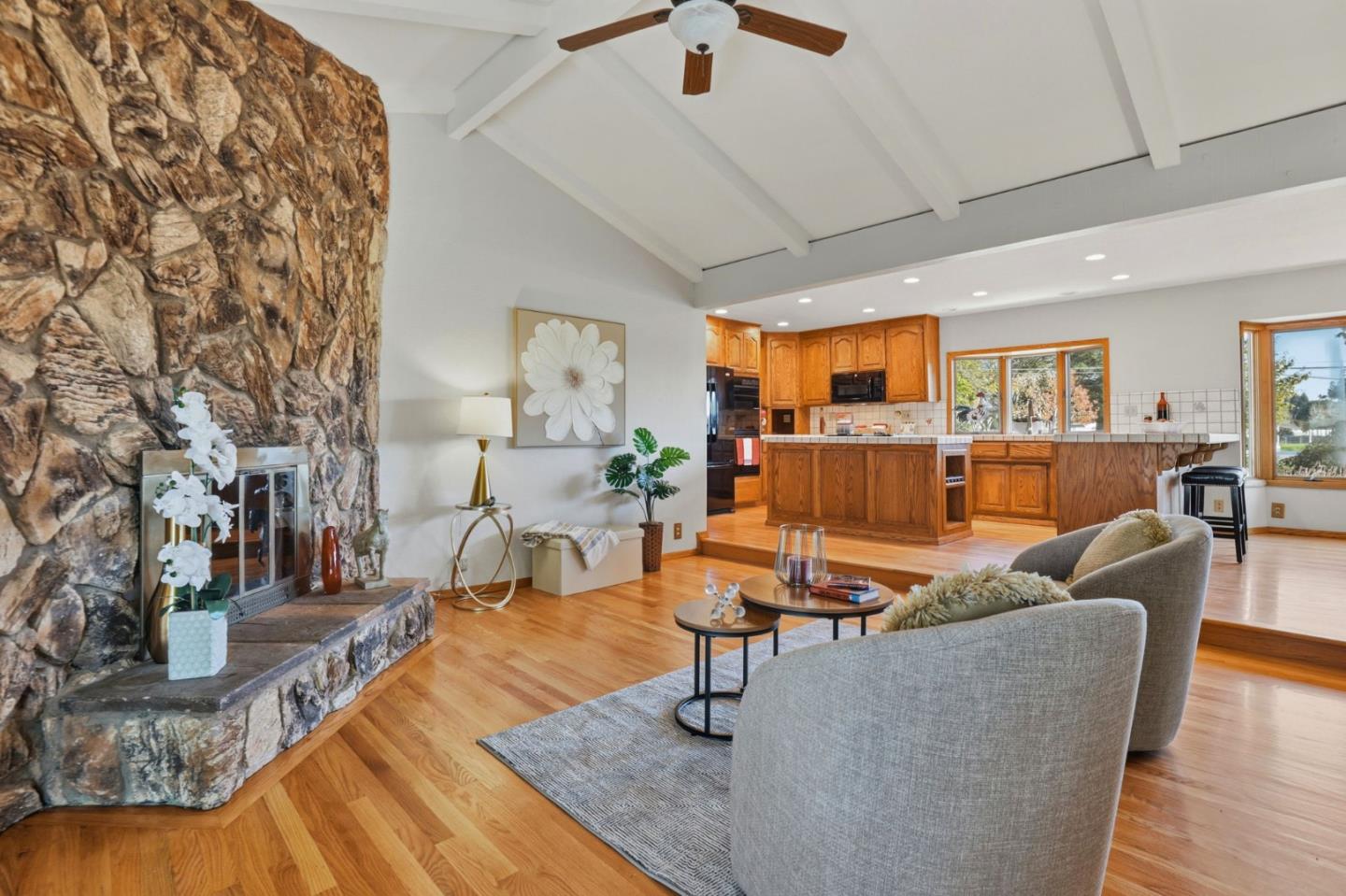 Detail Gallery Image 11 of 52 For 12101 Columbet Ave, San Martin,  CA 95046 - 3 Beds | 2 Baths