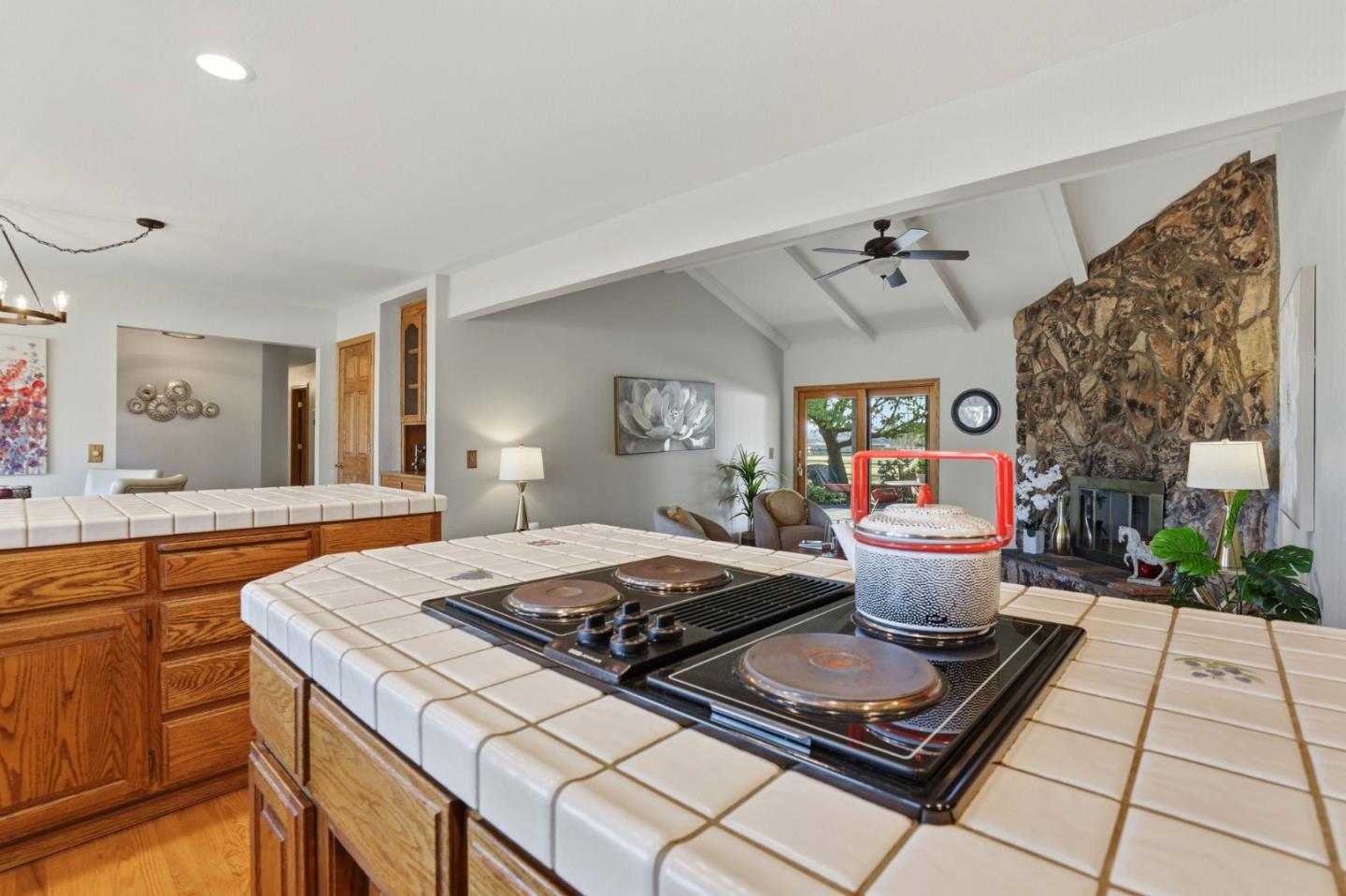 Detail Gallery Image 16 of 52 For 12101 Columbet Ave, San Martin,  CA 95046 - 3 Beds | 2 Baths