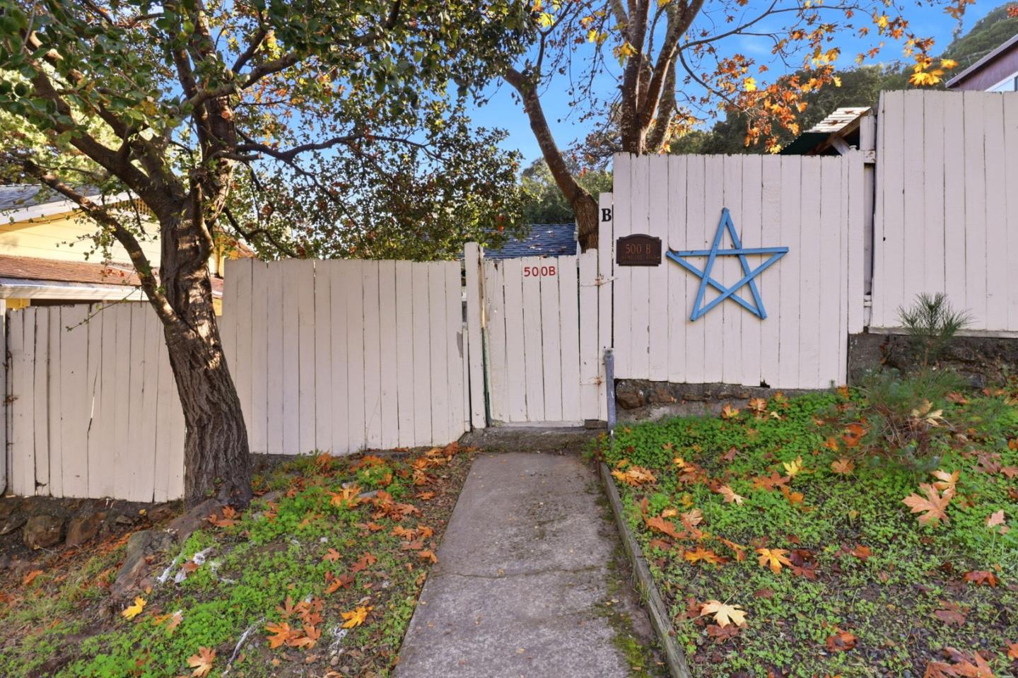 Detail Gallery Image 2 of 25 For 500 Humboldt Rd #B,  Brisbane,  CA 94005 - 1 Beds | 1 Baths