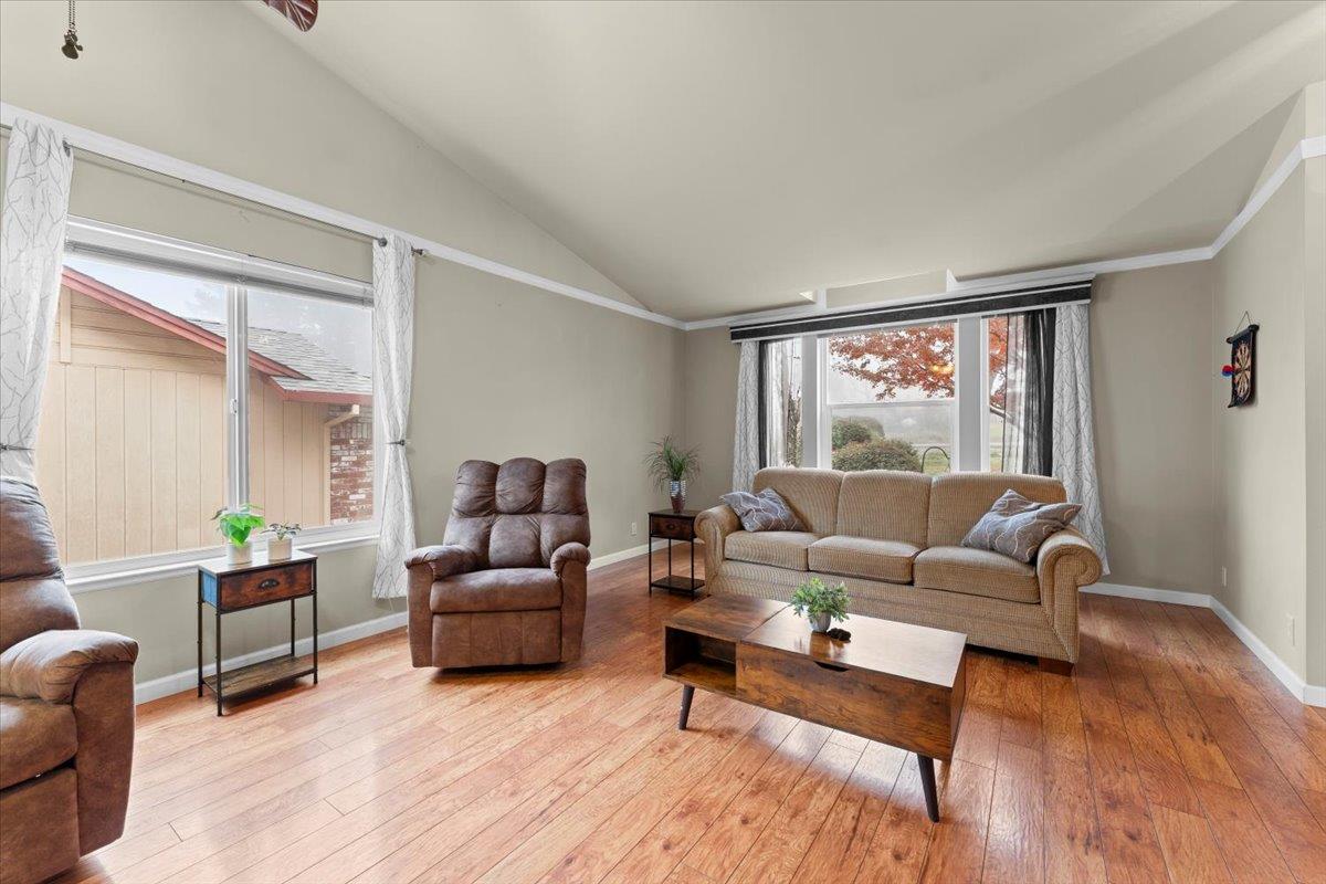 Detail Gallery Image 11 of 40 For 503 Hillcrest Ave, Oroville,  CA 95966 - 3 Beds | 2 Baths