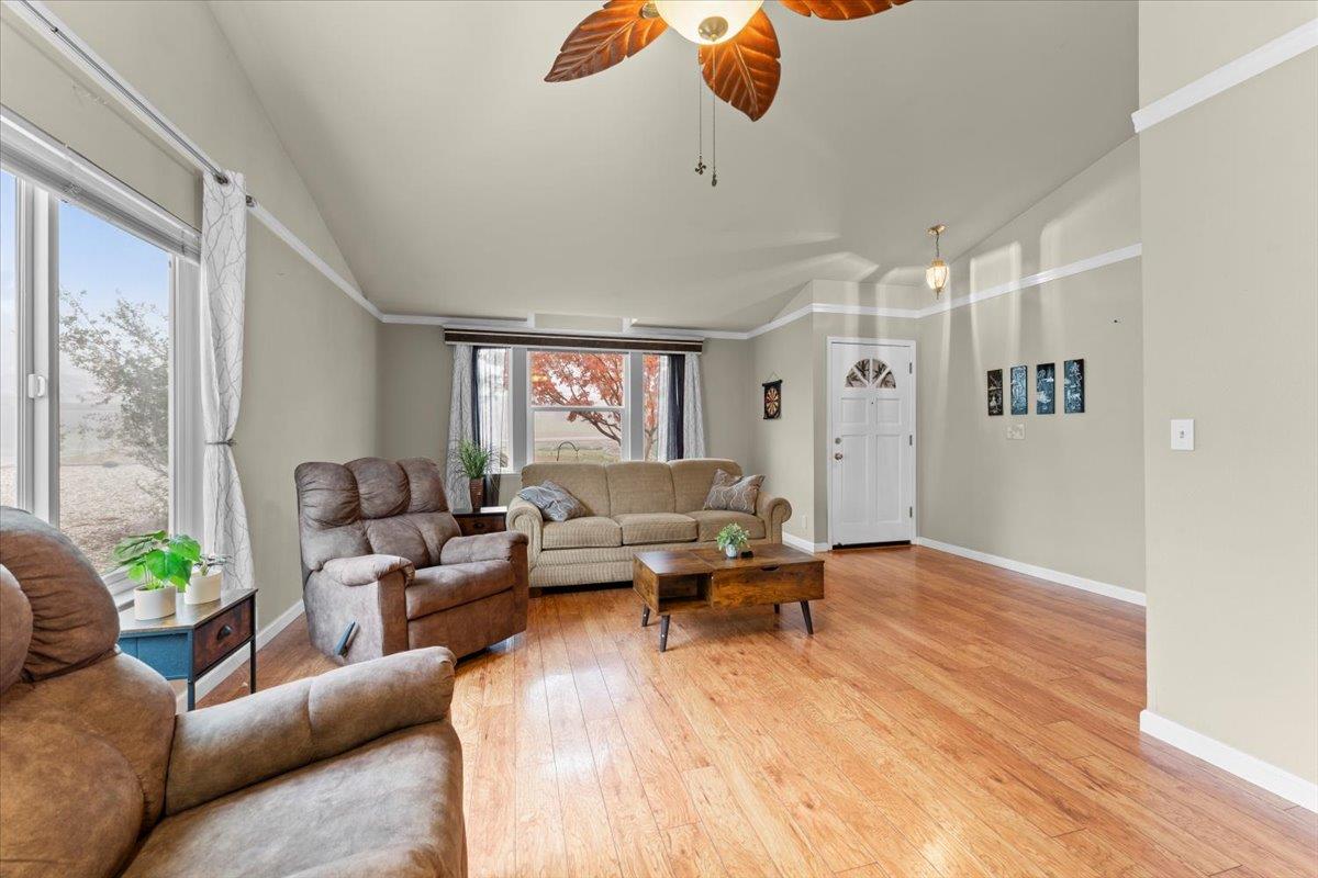 Detail Gallery Image 9 of 40 For 503 Hillcrest Ave, Oroville,  CA 95966 - 3 Beds | 2 Baths