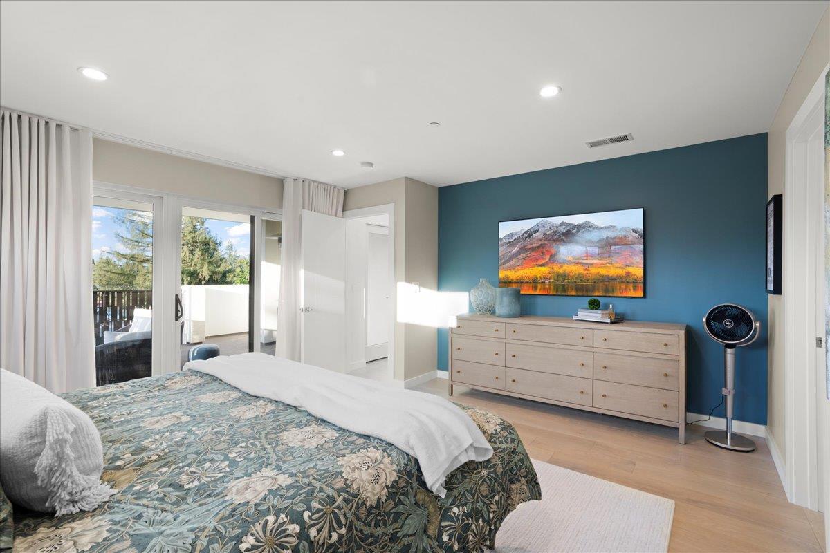 Detail Gallery Image 35 of 61 For 22540 Stevens Creek Blvd, Cupertino,  CA 95014 - 4 Beds | 4 Baths