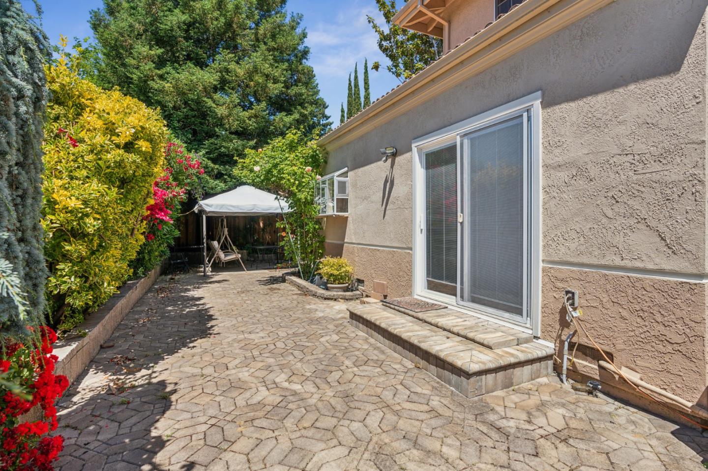 Detail Gallery Image 13 of 46 For 428 Bella Corte, Mountain View,  CA 94043 - 4 Beds | 2/1 Baths