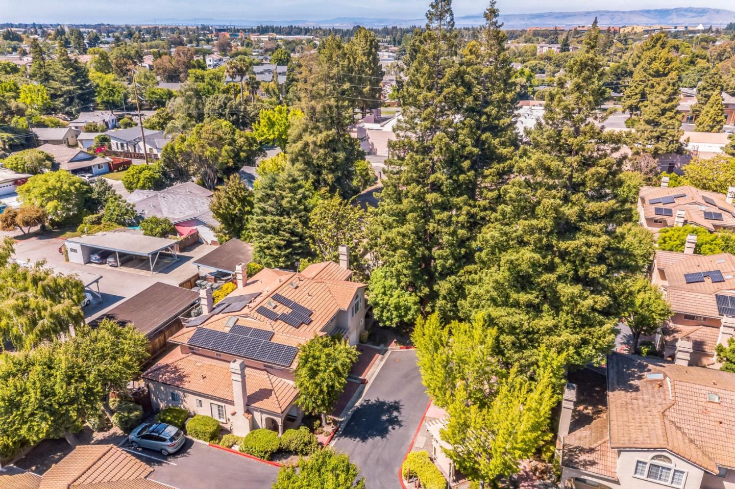 Detail Gallery Image 16 of 46 For 428 Bella Corte, Mountain View,  CA 94043 - 4 Beds | 2/1 Baths