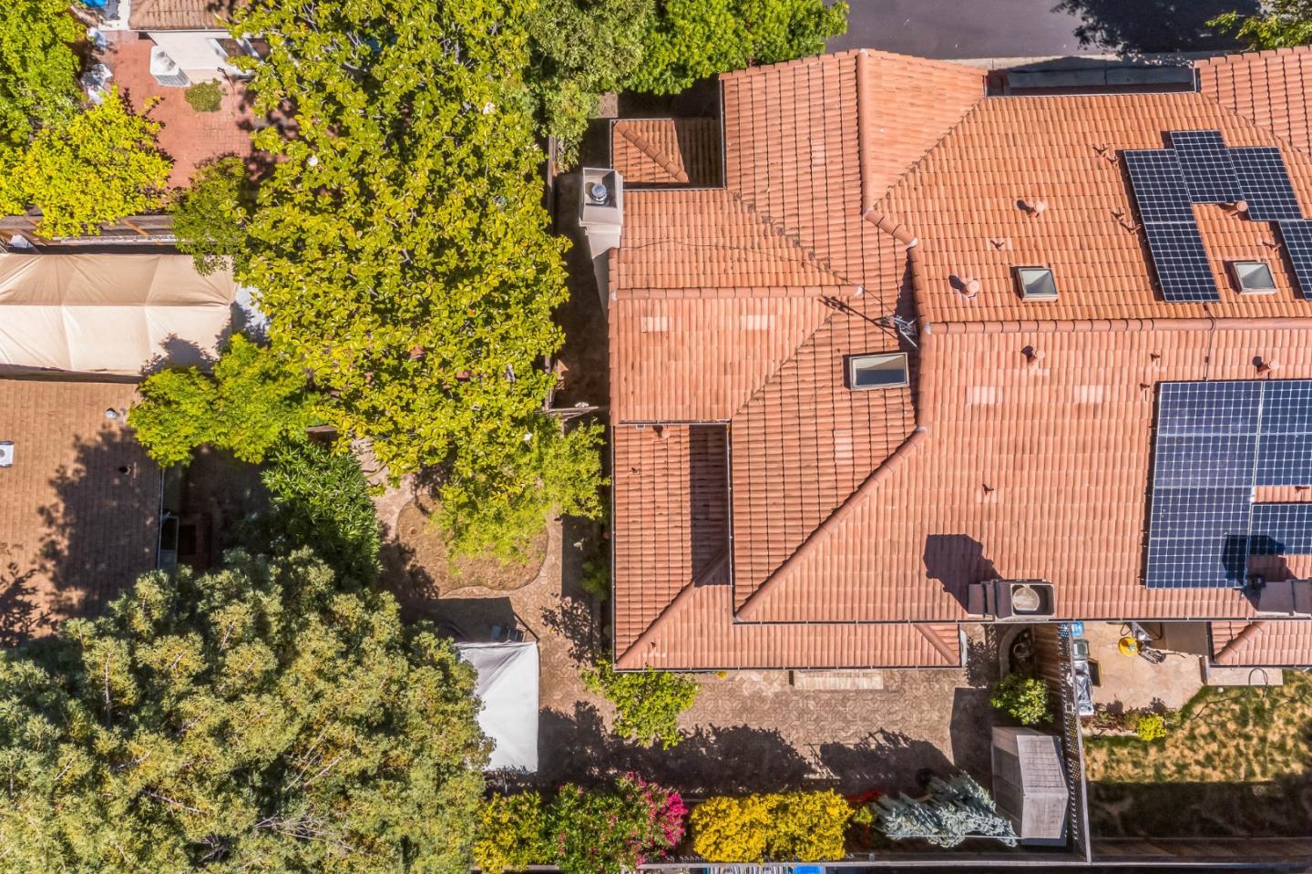 Detail Gallery Image 19 of 46 For 428 Bella Corte, Mountain View,  CA 94043 - 4 Beds | 2/1 Baths