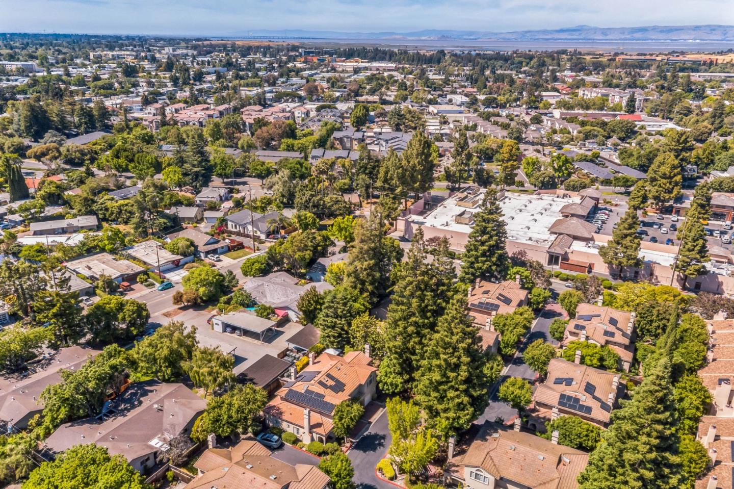 Detail Gallery Image 20 of 46 For 428 Bella Corte, Mountain View,  CA 94043 - 4 Beds | 2/1 Baths