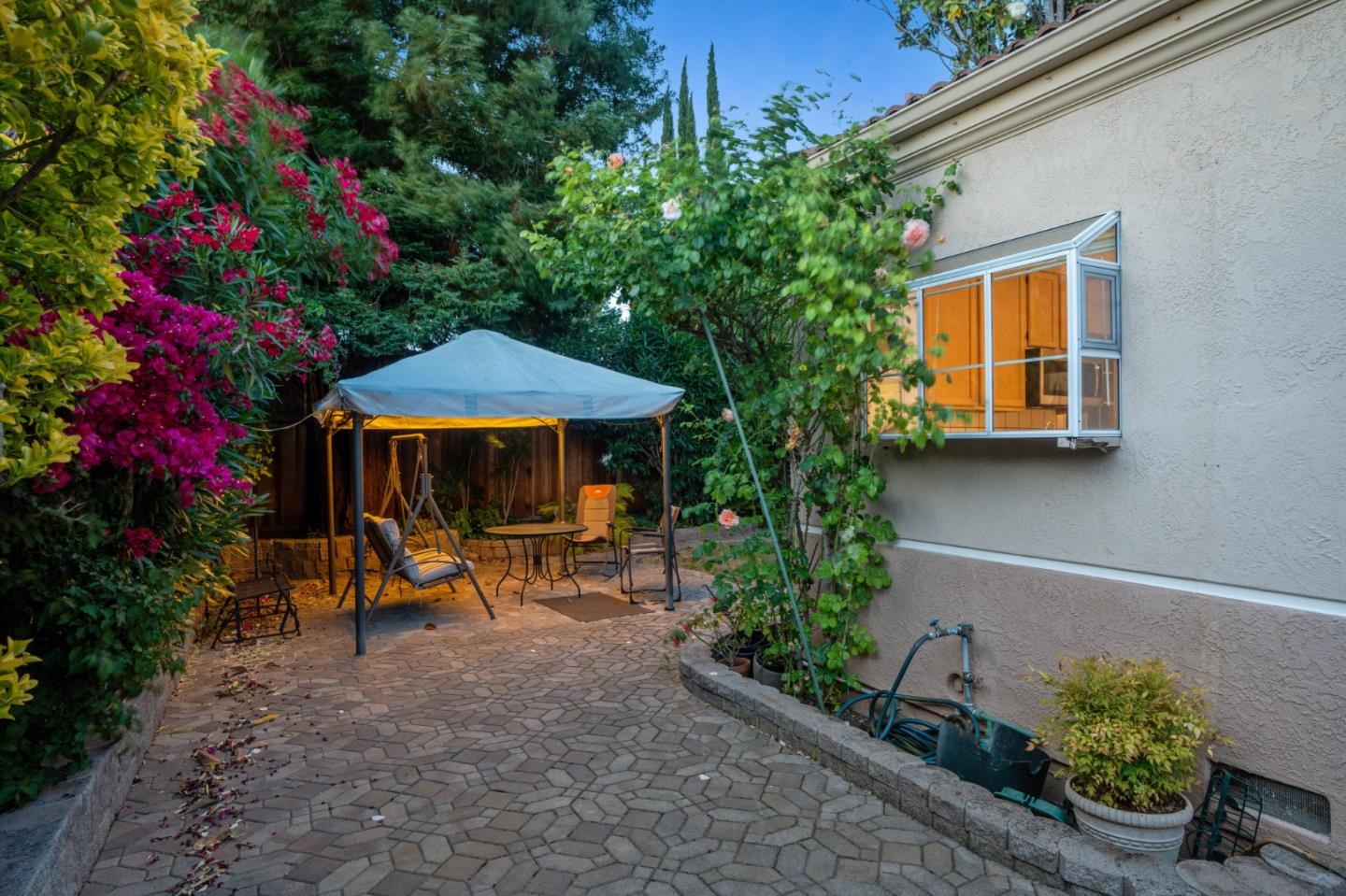 Detail Gallery Image 21 of 46 For 428 Bella Corte, Mountain View,  CA 94043 - 4 Beds | 2/1 Baths