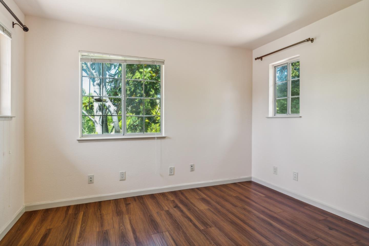 Detail Gallery Image 22 of 46 For 428 Bella Corte, Mountain View,  CA 94043 - 4 Beds | 2/1 Baths