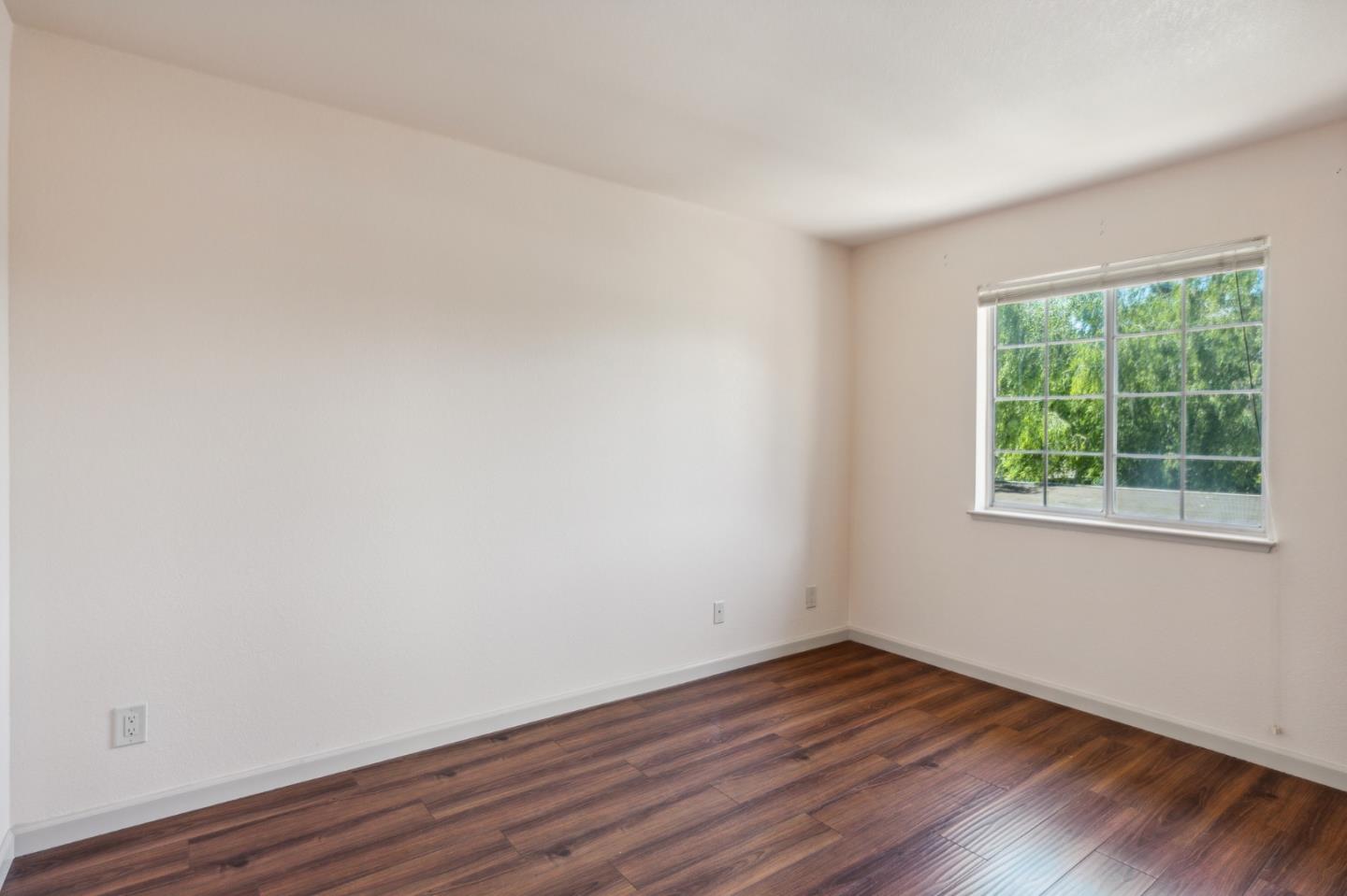 Detail Gallery Image 38 of 46 For 428 Bella Corte, Mountain View,  CA 94043 - 4 Beds | 2/1 Baths