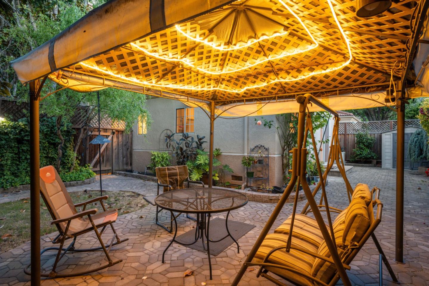 Detail Gallery Image 39 of 46 For 428 Bella Corte, Mountain View,  CA 94043 - 4 Beds | 2/1 Baths