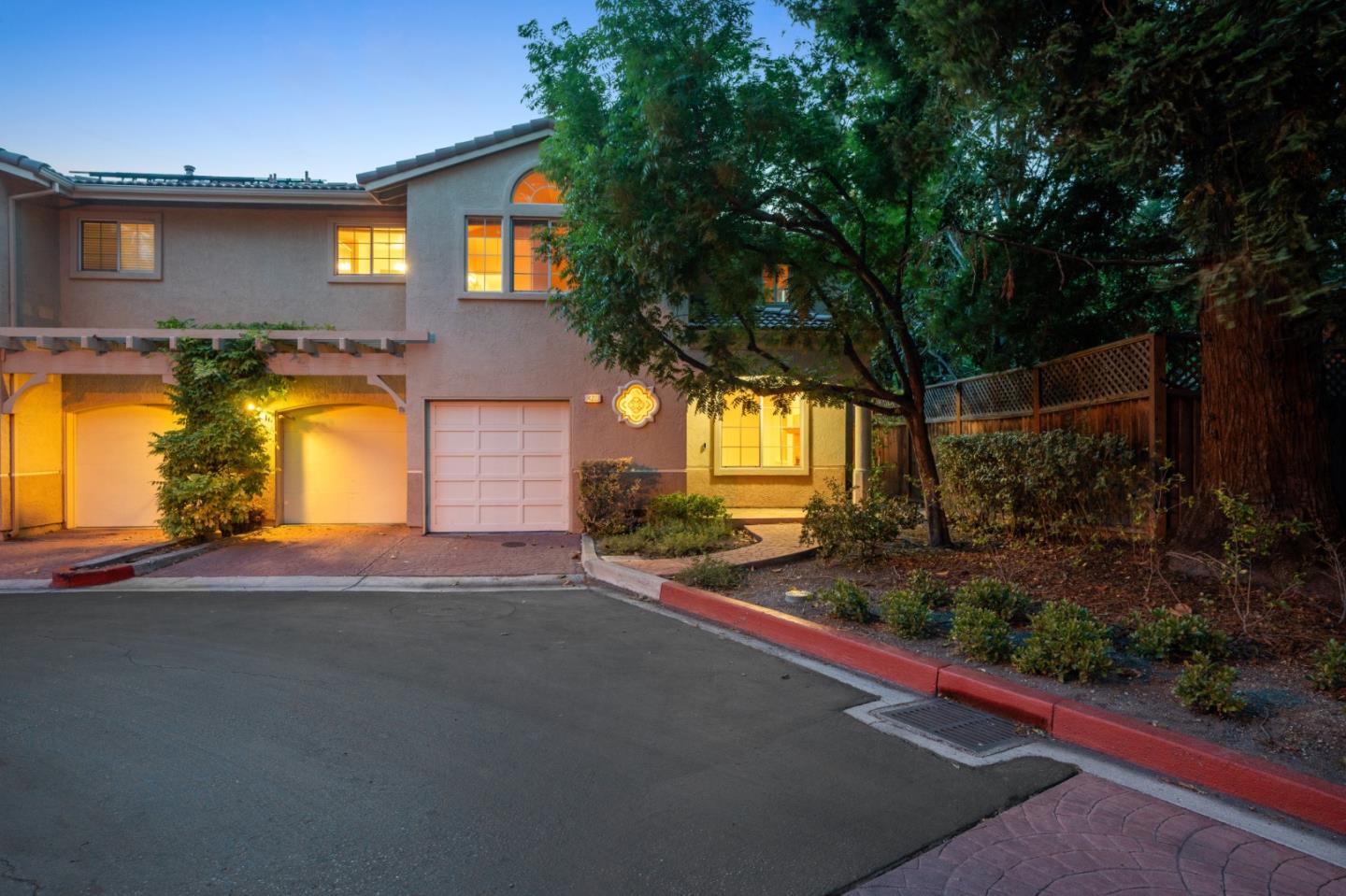 Detail Gallery Image 4 of 46 For 428 Bella Corte, Mountain View,  CA 94043 - 4 Beds | 2/1 Baths