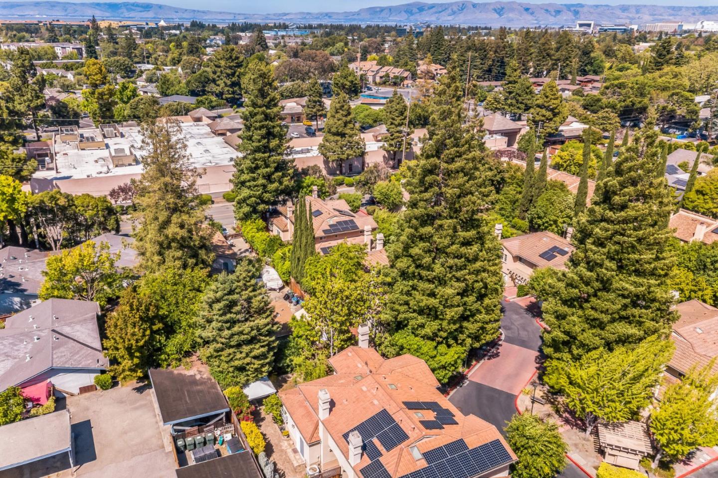Detail Gallery Image 44 of 46 For 428 Bella Corte, Mountain View,  CA 94043 - 4 Beds | 2/1 Baths