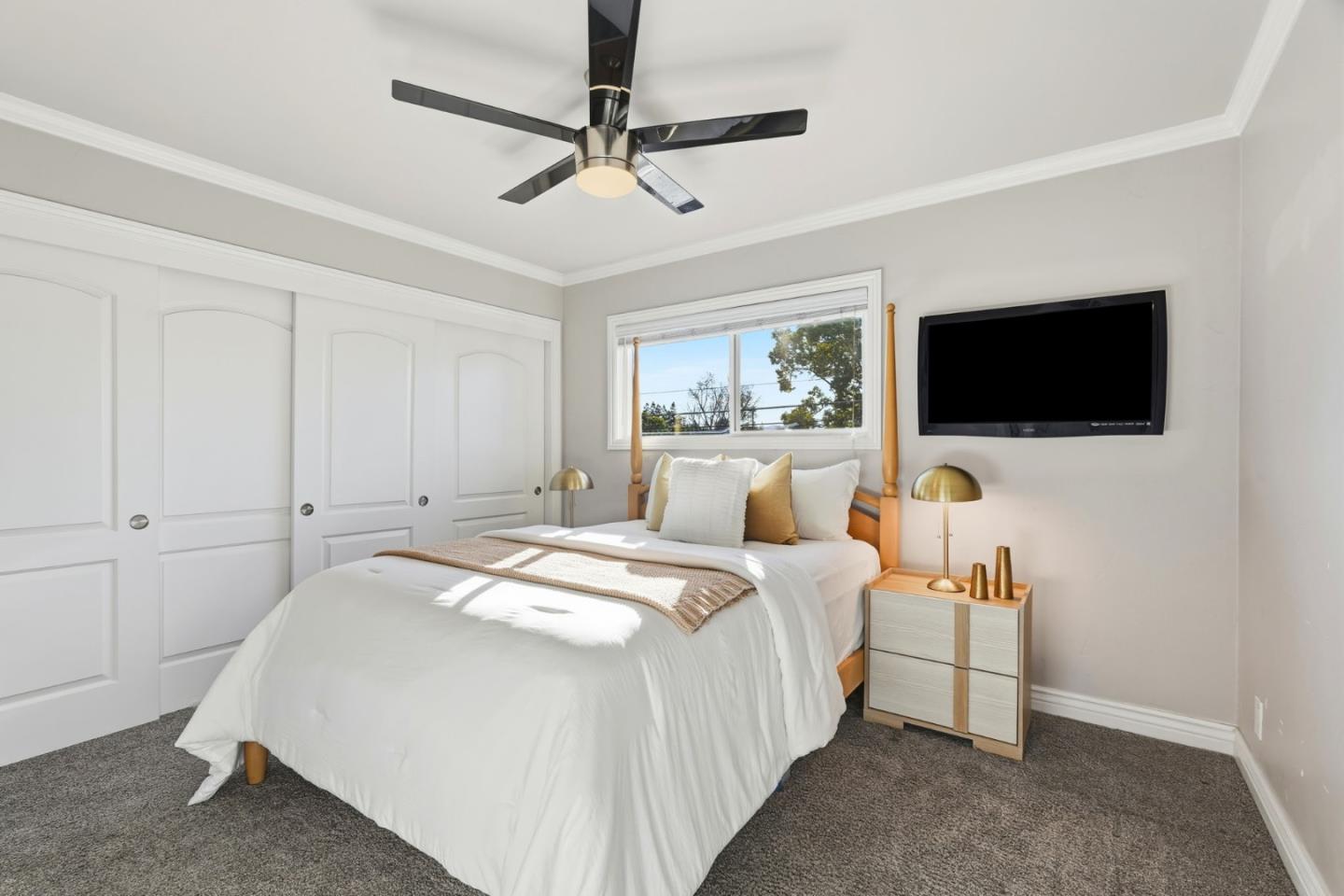 Detail Gallery Image 13 of 32 For 1556 Creek Dr, San Jose,  CA 95125 - 4 Beds | 2/1 Baths