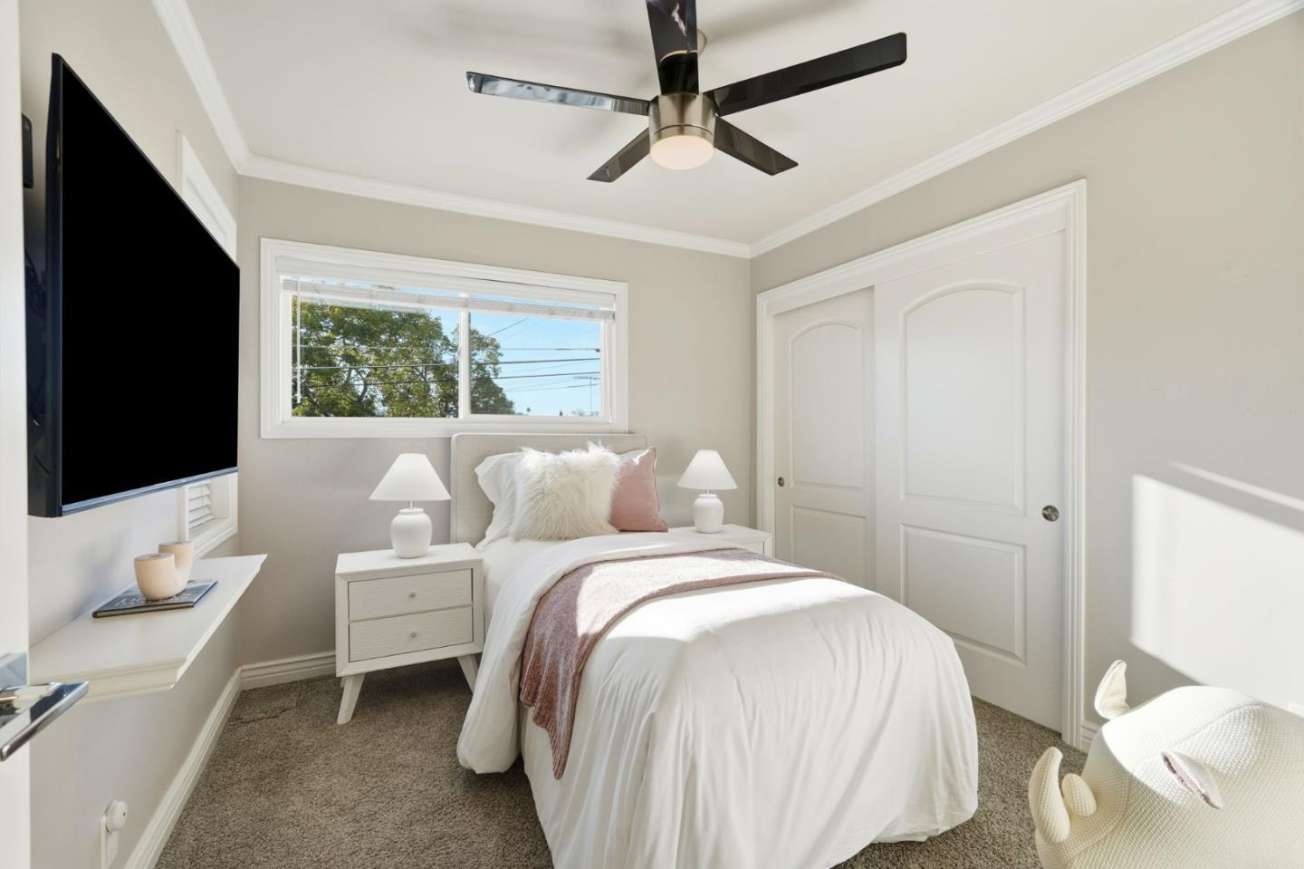 Detail Gallery Image 14 of 32 For 1556 Creek Dr, San Jose,  CA 95125 - 4 Beds | 2/1 Baths