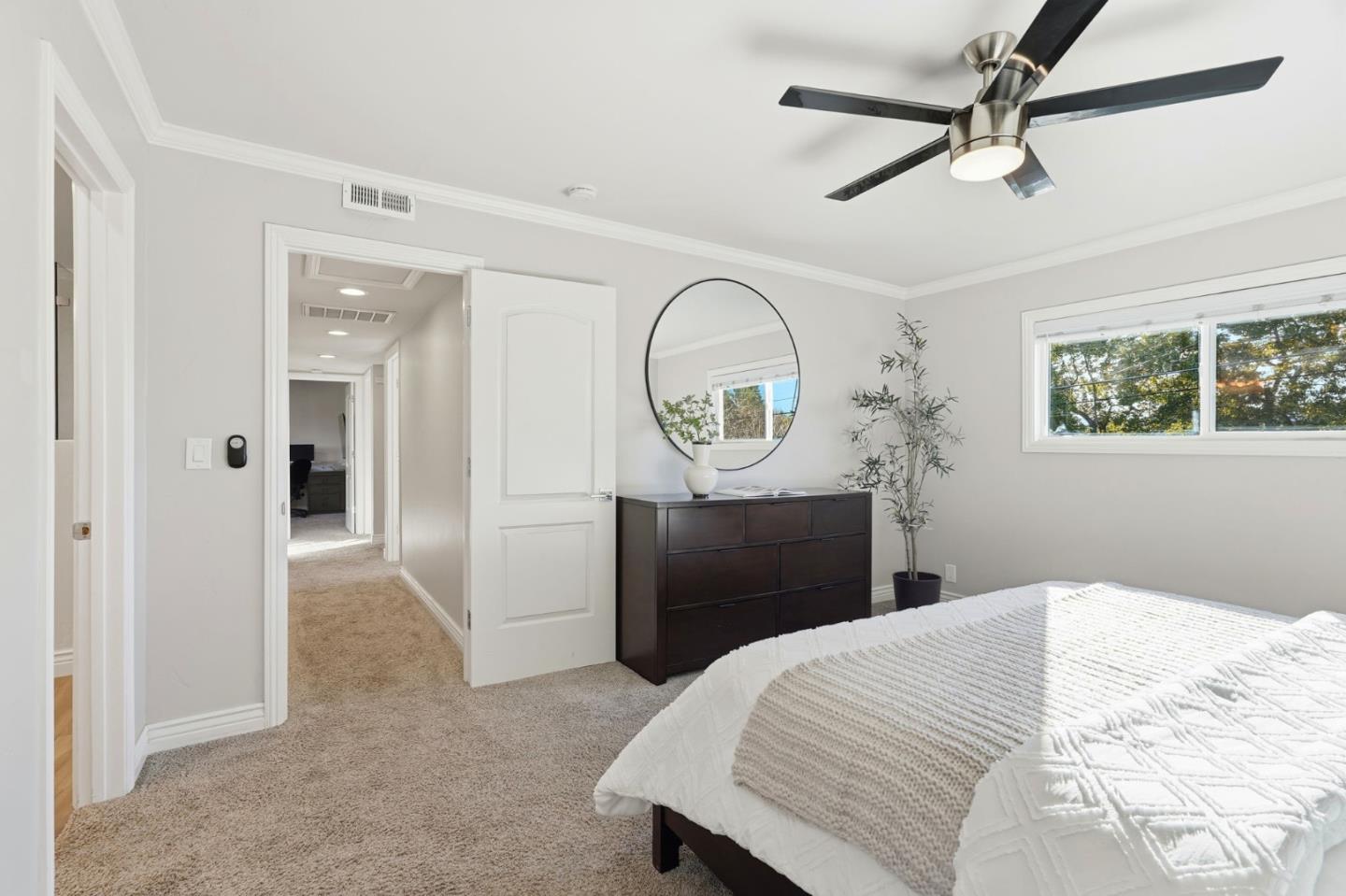 Detail Gallery Image 16 of 32 For 1556 Creek Dr, San Jose,  CA 95125 - 4 Beds | 2/1 Baths
