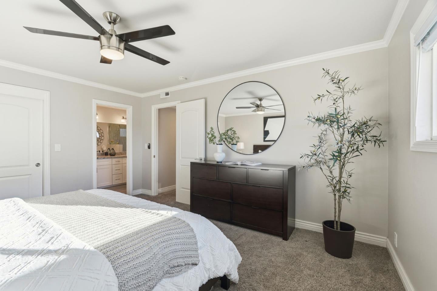 Detail Gallery Image 17 of 32 For 1556 Creek Dr, San Jose,  CA 95125 - 4 Beds | 2/1 Baths