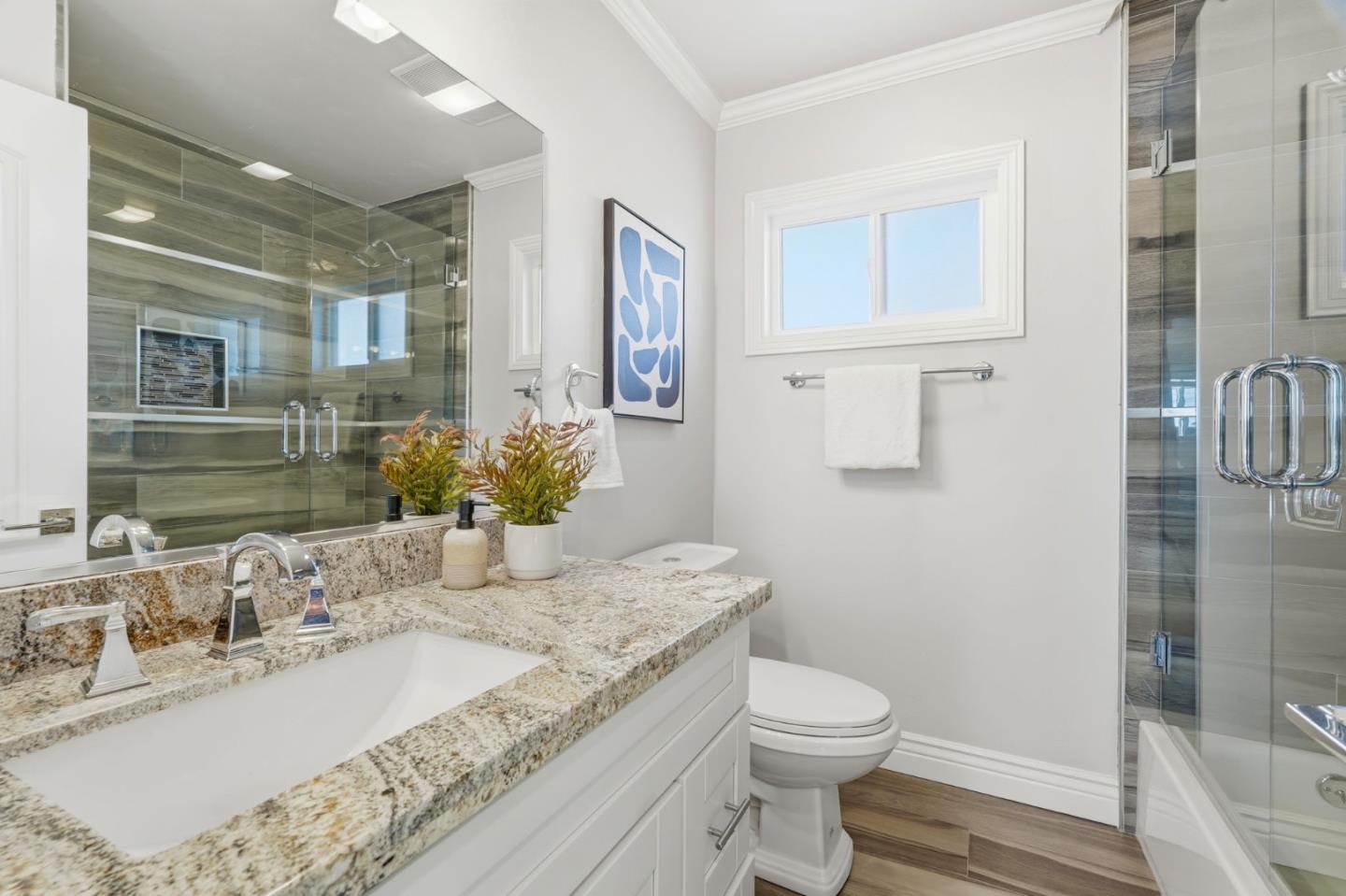 Detail Gallery Image 19 of 32 For 1556 Creek Dr, San Jose,  CA 95125 - 4 Beds | 2/1 Baths