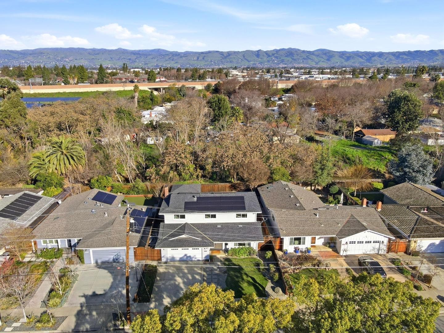Detail Gallery Image 30 of 32 For 1556 Creek Dr, San Jose,  CA 95125 - 4 Beds | 2/1 Baths