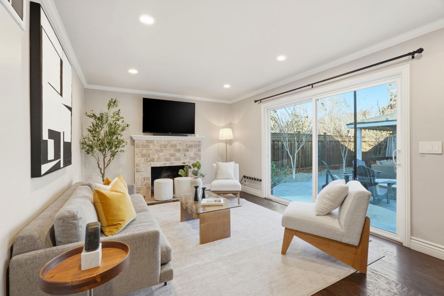 Detail Gallery Image 5 of 32 For 1556 Creek Dr, San Jose,  CA 95125 - 4 Beds | 2/1 Baths