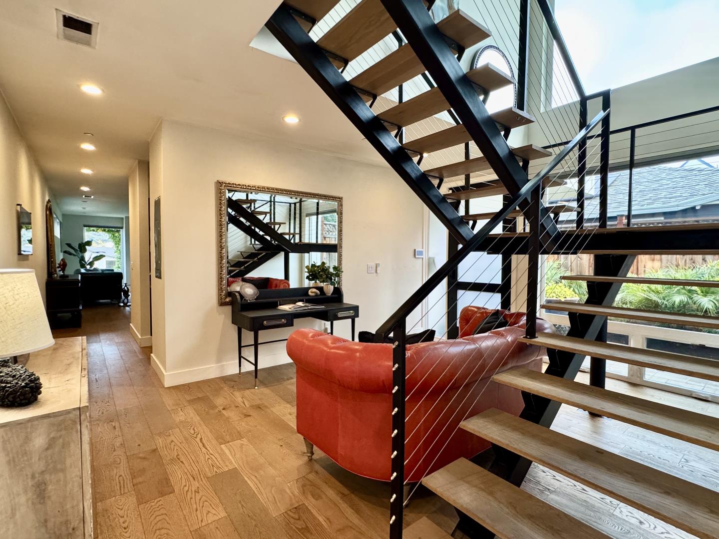 Detail Gallery Image 10 of 35 For 16 Hillview Ave, Redwood City,  CA 94062 - 4 Beds | 3 Baths