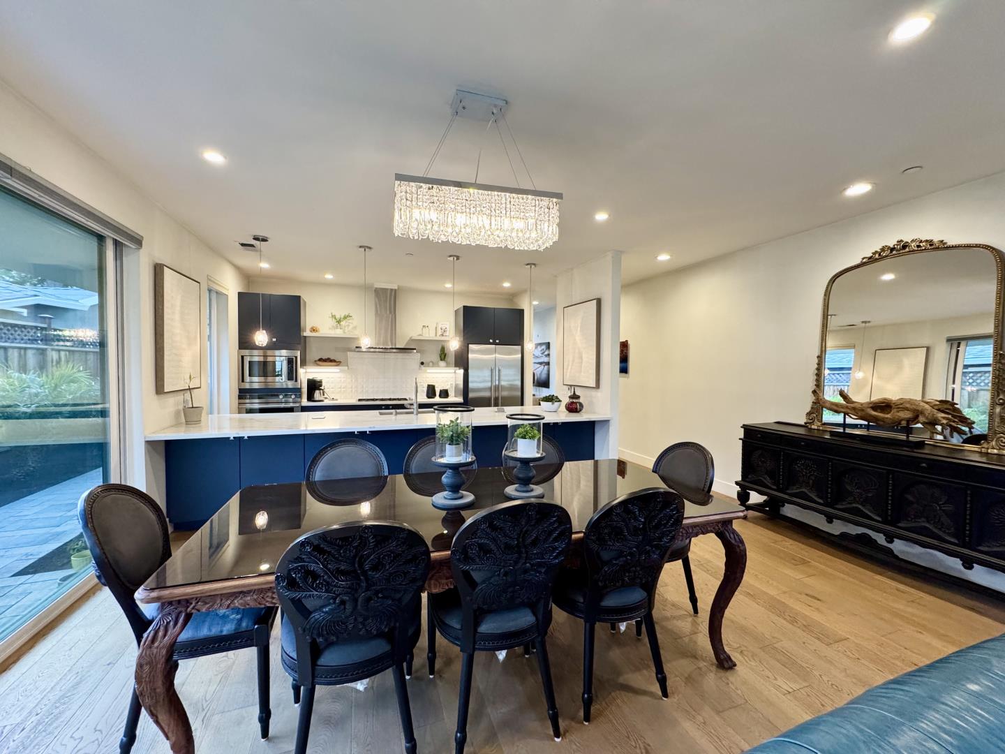 Detail Gallery Image 2 of 35 For 16 Hillview Ave, Redwood City,  CA 94062 - 4 Beds | 3 Baths