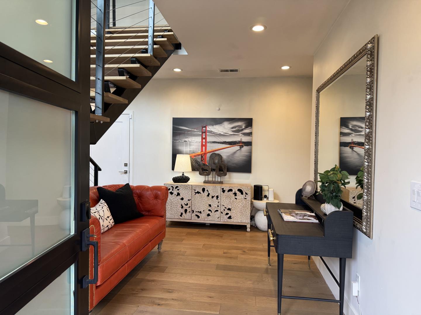 Detail Gallery Image 9 of 35 For 16 Hillview Ave, Redwood City,  CA 94062 - 4 Beds | 3 Baths