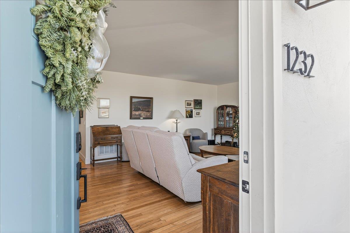 Detail Gallery Image 11 of 42 For 1232 Vallejo St, Seaside,  CA 93955 - 3 Beds | 1/1 Baths