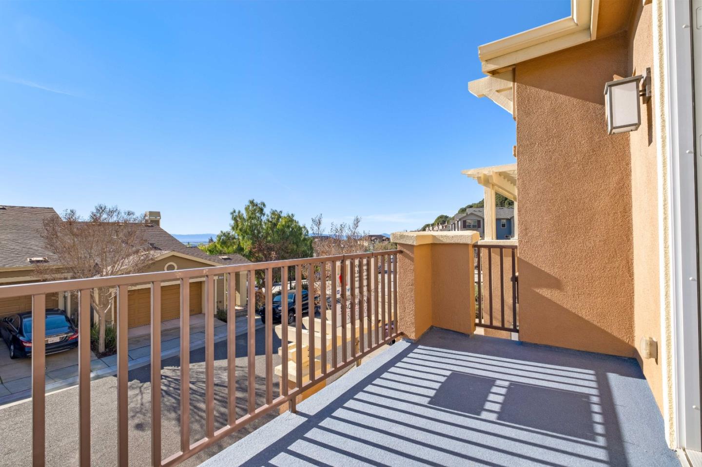 Detail Gallery Image 15 of 49 For 6264 Rocky Point Ct, Oakland,  CA 94605 - 4 Beds | 3 Baths