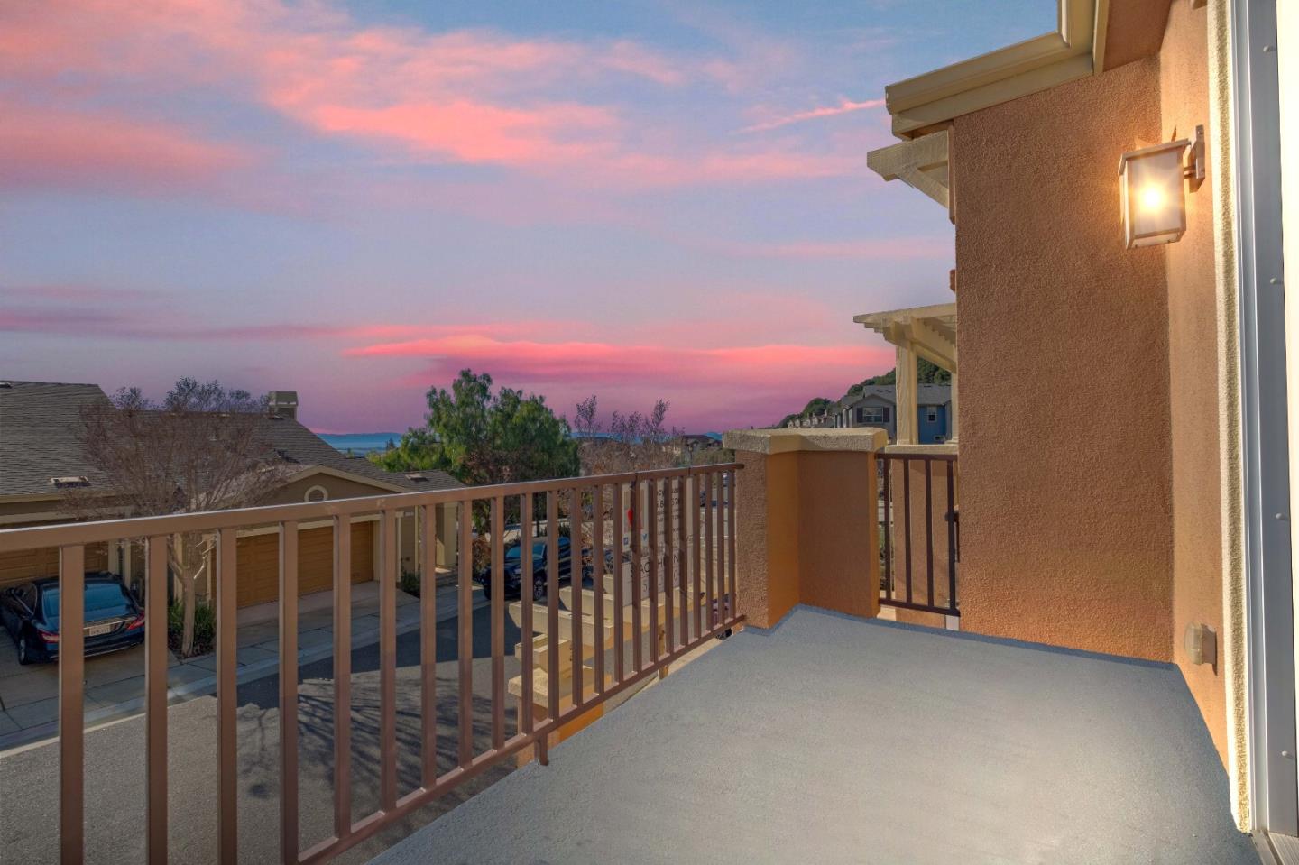 Detail Gallery Image 3 of 49 For 6264 Rocky Point Ct, Oakland,  CA 94605 - 4 Beds | 3 Baths