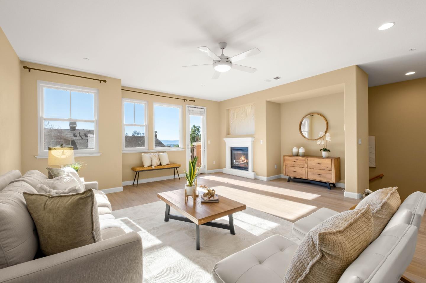 Detail Gallery Image 4 of 49 For 6264 Rocky Point Ct, Oakland,  CA 94605 - 4 Beds | 3 Baths