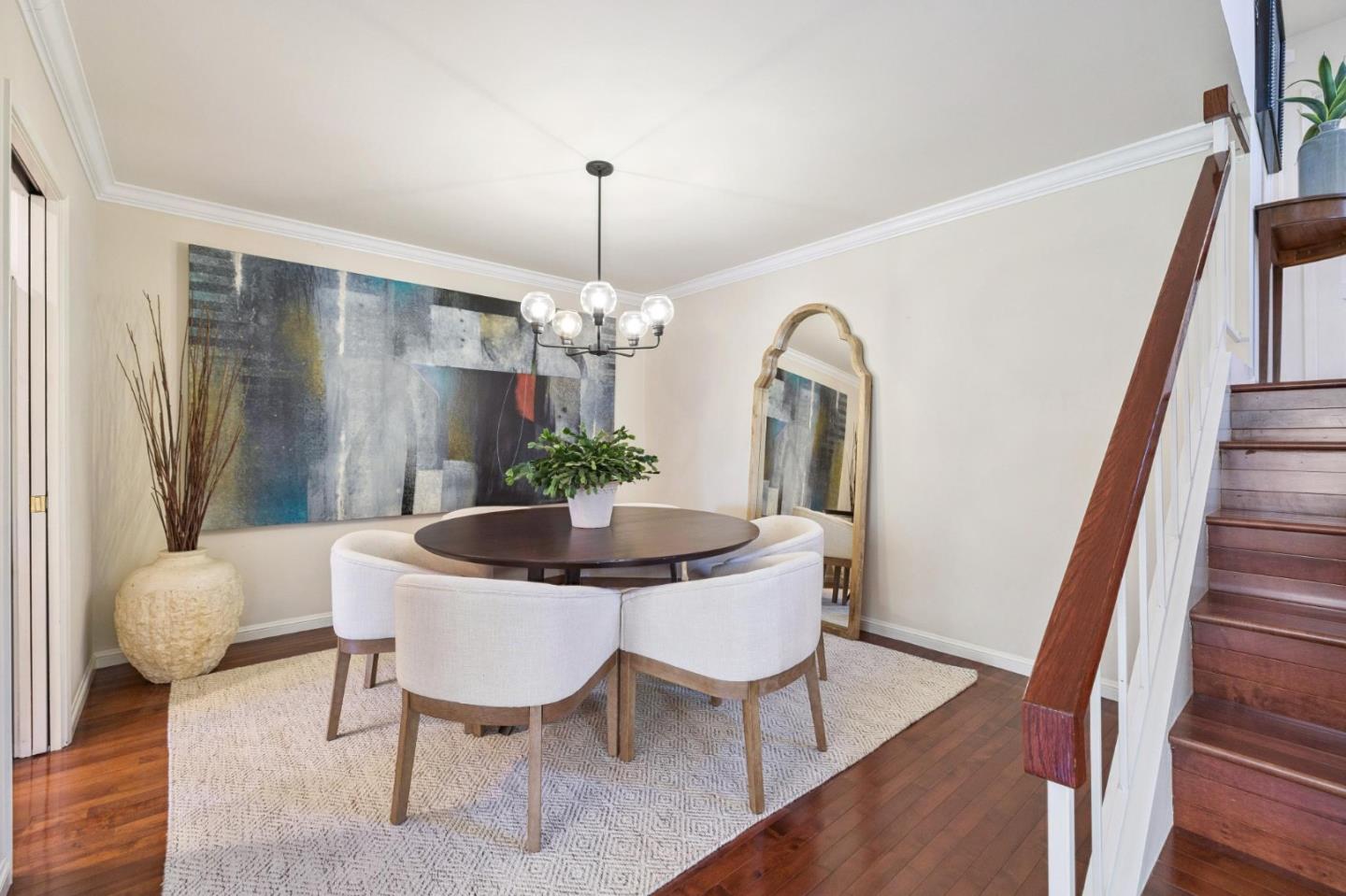 Detail Gallery Image 7 of 21 For 402 Sand Hill Cir, Menlo Park,  CA 94025 - 3 Beds | 2/1 Baths