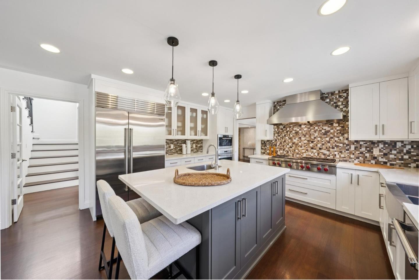 Detail Gallery Image 20 of 78 For 900 Highlands Cir, Los Altos,  CA 94024 - 6 Beds | 3/1 Baths