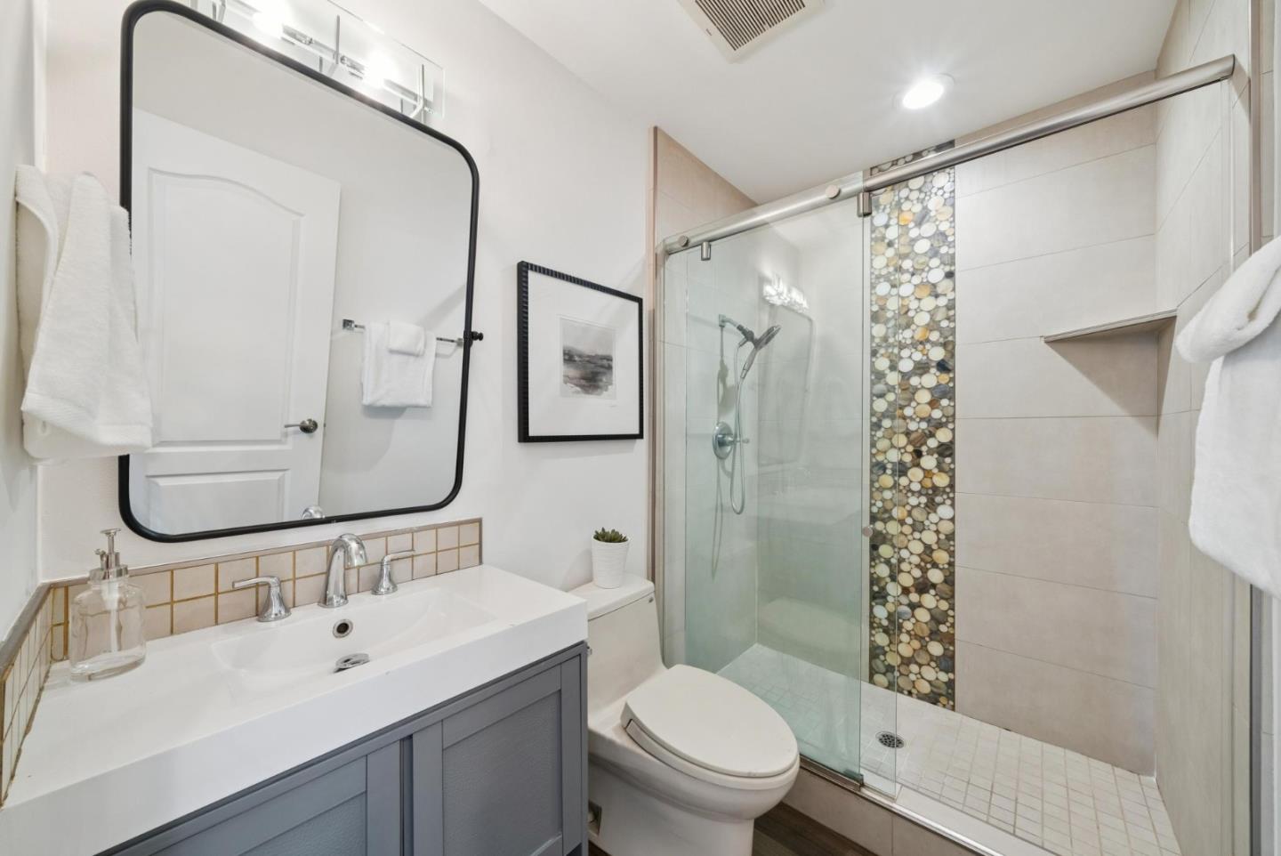 Detail Gallery Image 30 of 78 For 900 Highlands Cir, Los Altos,  CA 94024 - 6 Beds | 3/1 Baths