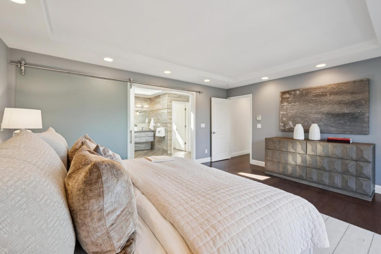Detail Gallery Image 38 of 78 For 900 Highlands Cir, Los Altos,  CA 94024 - 6 Beds | 3/1 Baths