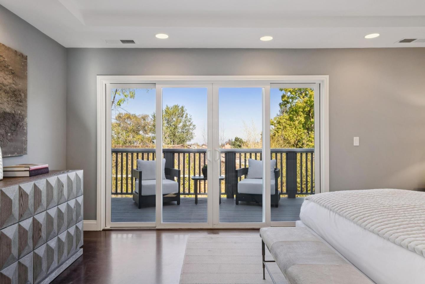 Detail Gallery Image 40 of 78 For 900 Highlands Cir, Los Altos,  CA 94024 - 6 Beds | 3/1 Baths