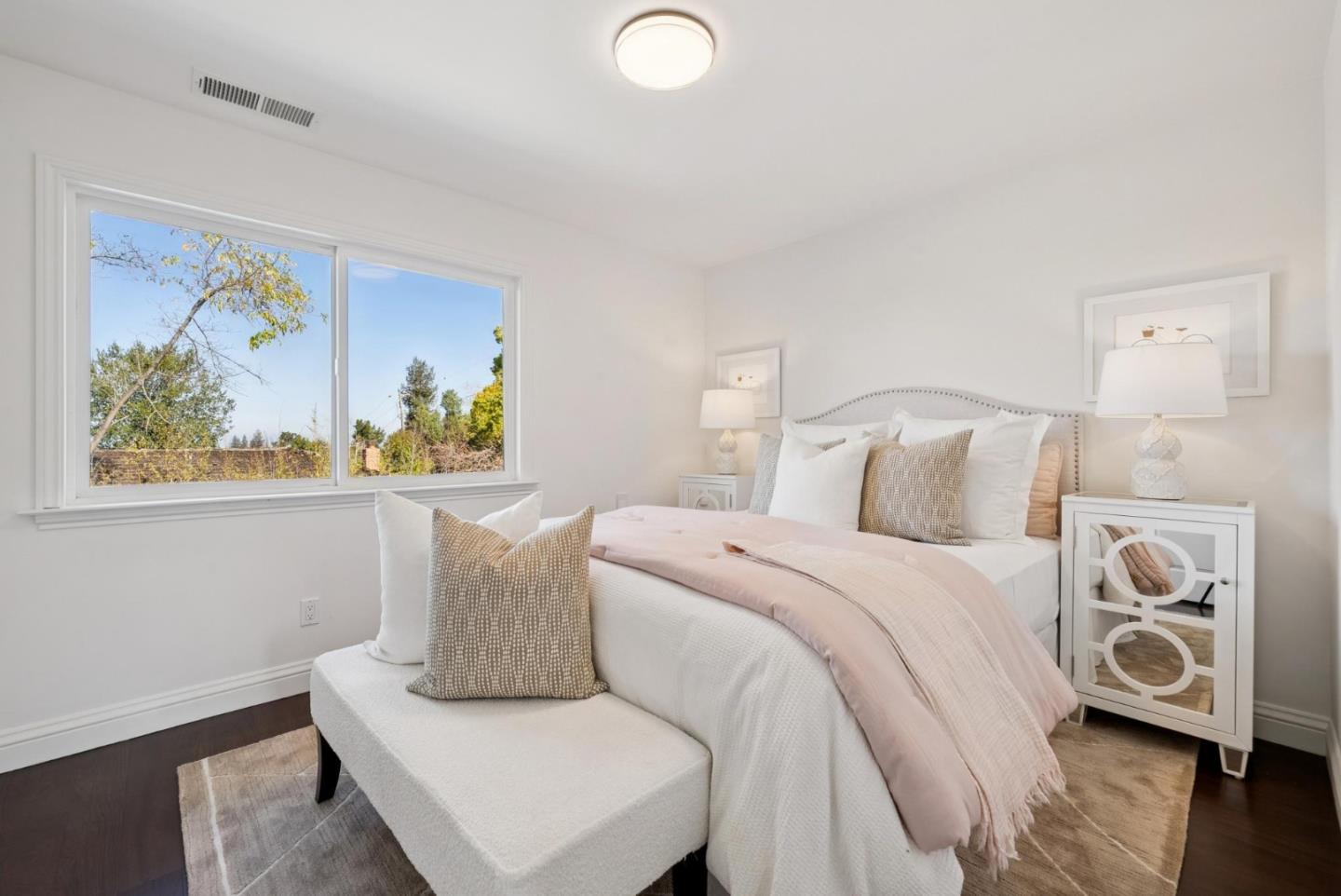 Detail Gallery Image 51 of 78 For 900 Highlands Cir, Los Altos,  CA 94024 - 6 Beds | 3/1 Baths